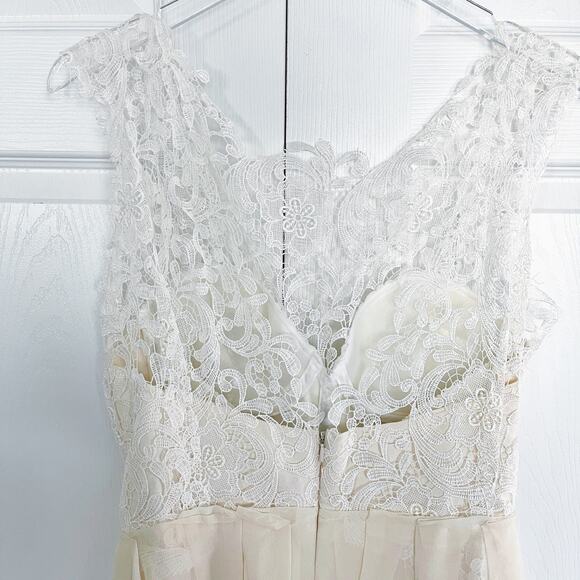 Sarah Seven Lace Overlay Sweetheart Neckline Fit and Flare Dress - Picture 9 of 12